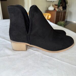 Seven7 Black Suede Ankle Boots Size 10
